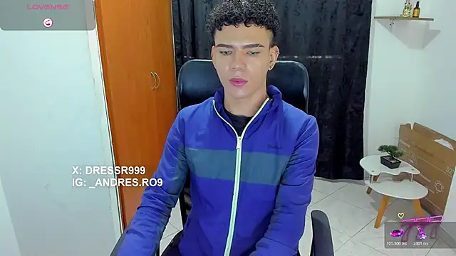 sebascuterouss online show from July 4, 11:57 am