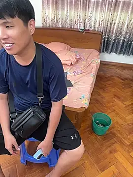 mei-004 online show from April 18, 10:27 am