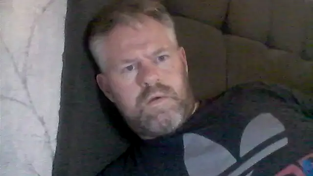 81jonnyx online show from April 1, 9:23 pm