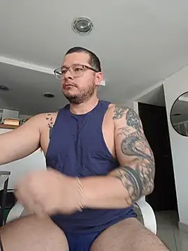 Snapshot of Alton_Mason chatting on April 28, 5:06 pm Alton Mason online show from April 28, 5:06 pm
