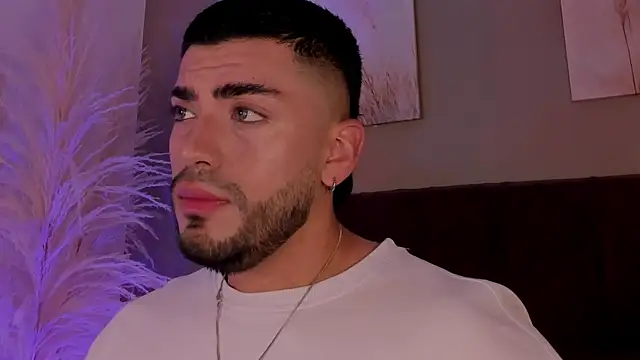Alexander Diazz online show from July 6, 4:20 pm
