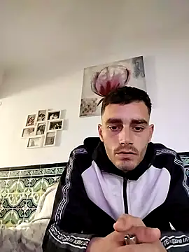 locuraypasion00 online show from April 7, 1:22 pm