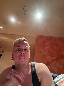 Jdlely online show from April 13, 7:58 pm