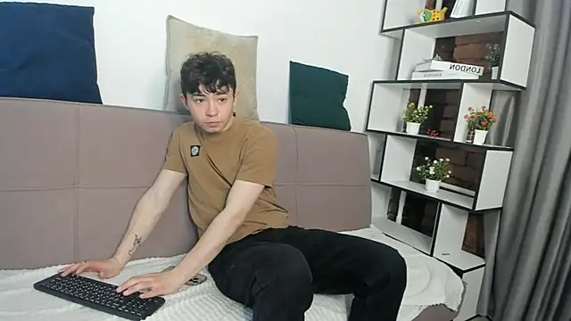 VelarMotion online show from April 16, 4:45 am