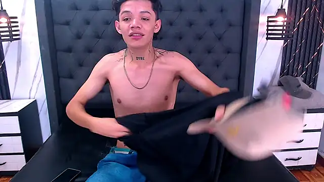 Daniel Guty online show from April 20, 7:27 pm