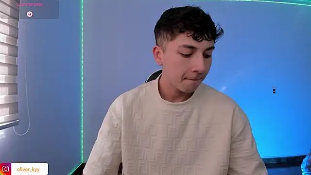 OLIVER K online show from June 2, 8:21 pm