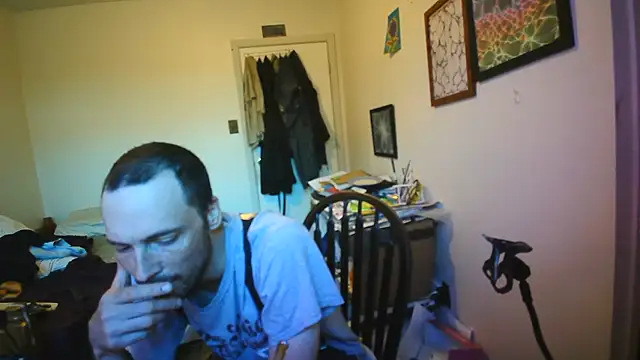 JohnnyMoves online show from July 4, 11:41 pm
