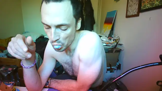 JohnnyMoves online show from July 18, 6:24 pm