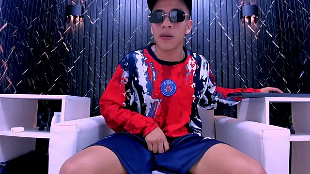 Lian Jacob online show from May 18, 3:17 pm