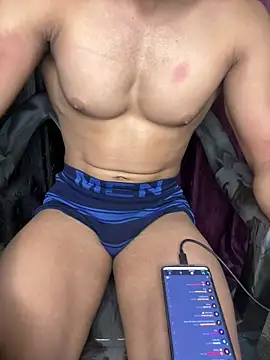 aarav chaudhary007 online show from July 28, 7:39 pm