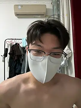 Ycen  online show from June 26, 5:26 pm