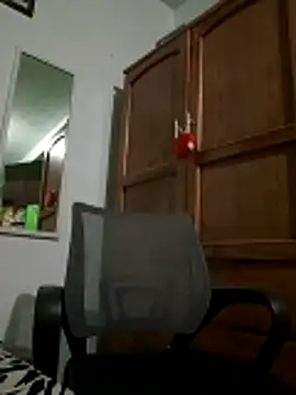 XavGaxxx online show from April 30, 5:25 am