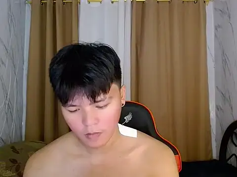 yourhotasiandoms online show from July 15, 7:04 am