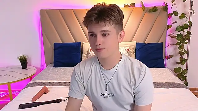 Miless Cooper online show from July 11, 8:11 pm