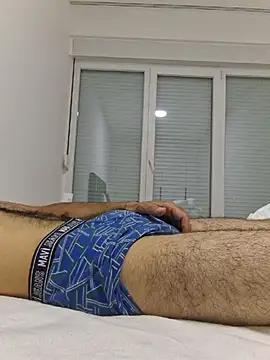 kurdishboy69 online show from June 10, 11:16 pm