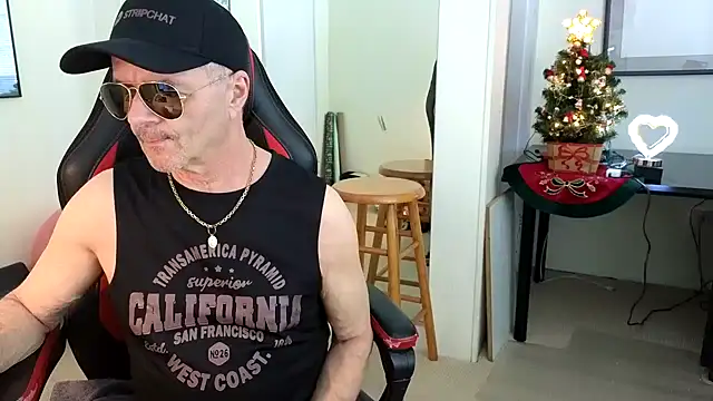 hotdadbod online show from December 10, 9:22 pm