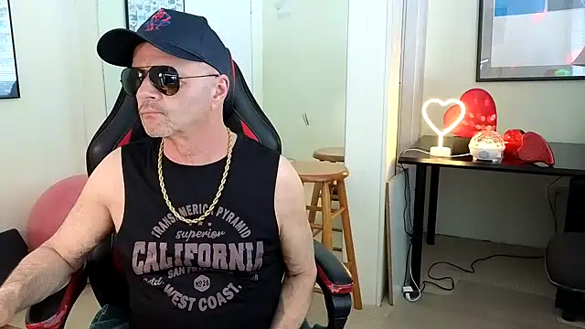 hotdadbod online show from March 6, 9:31 pm