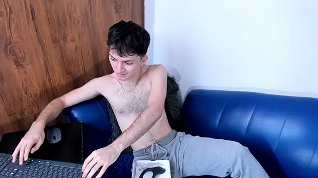 kavencastro online show from June 10, 1:29 am