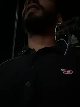 bigblack0111 online show from July 12, 2:24 am