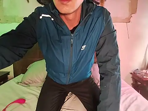 lovenseboy online show from June 1, 4:18 pm