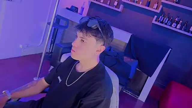 angel still  online show from July 8, 3:43 am