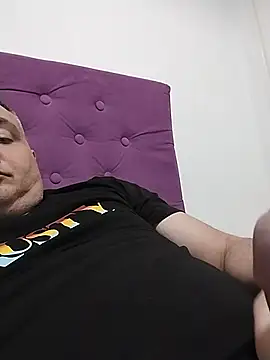 sedentalmaduro online show from July 28, 6:32 am