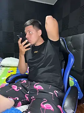 Dann 007 online show from June 22, 4:11 pm