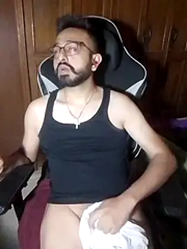 freakkydessi online show from July 1, 12:01 am