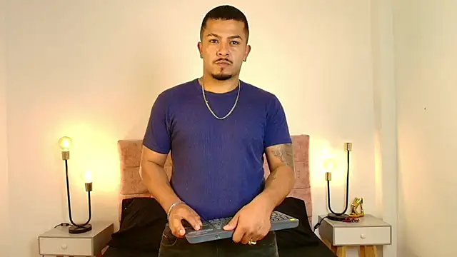 BrunoSilva  online show from June 22, 11:58 am