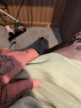 tatsnthick11 online show from July 21, 4:09 pm