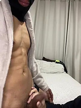hiddenlovers2 online show from July 8, 1:20 am