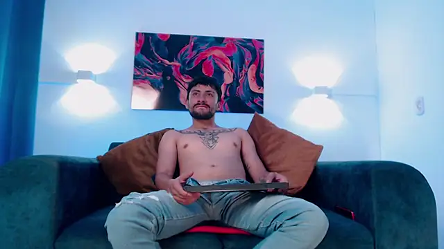 noahsantos online show from July 8, 6:23 pm