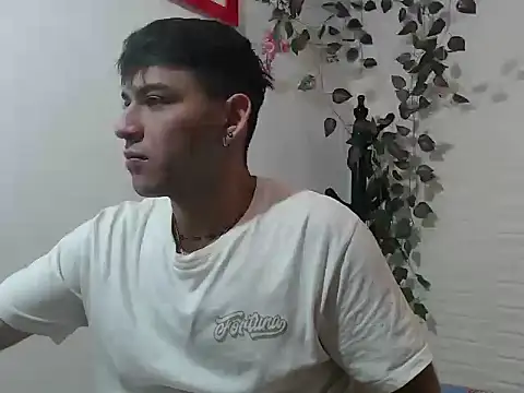 omar202612 online show from July 15, 12:45 pm