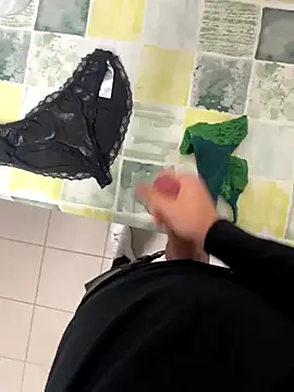 swissboy22 online show from October 29, 10:34 pm