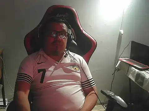 CapitanFalcom online show from November 21, 5:39 am