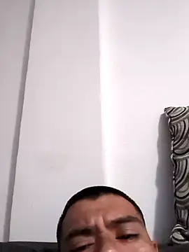 bigalonso1012 online show from August 1, 7:07 am