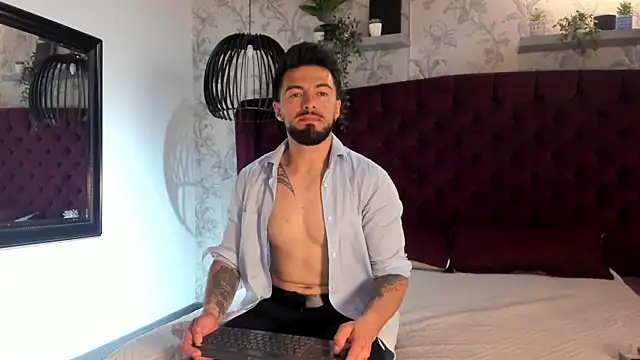 Liam ashford online show from August 4, 12:10 pm