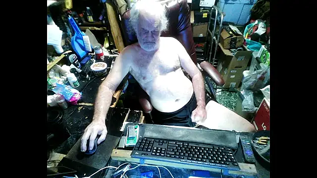 russtee online show from January 18, 7:49 pm