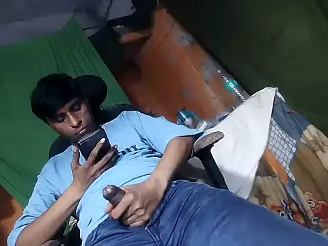 desiboy1101 online show from October 31, 2:09 pm