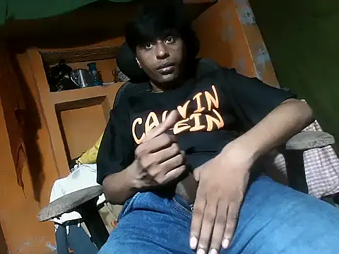 desiboy1101 online show from July 19, 9:15 am