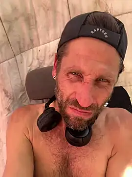 Snapshot of FckbbOy chatting on October 6, 3:49 pm FckbbOy online show from October 6, 3:49 pm