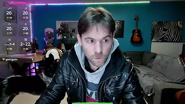 Snapshot of tom_sauwer chatting on December 2, 10:21 pm tom sauwer online show from December 2, 10:21 pm