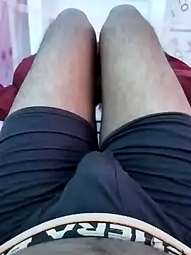 Snapshot of bigh96dik chatting on February 17, 5:36 am bigh96dik online show from February 17, 5:36 am