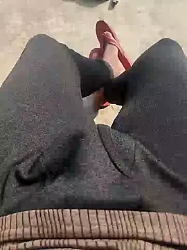 Snapshot of bigh96dik chatting on January 10, 5:58 am bigh96dik online show from January 10, 5:58 am