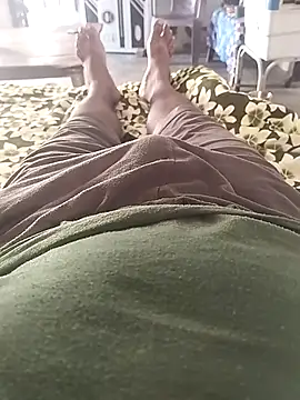 Snapshot of bigh96dik chatting on October 17, 2:26 am bigh96dik online show from October 17, 2:26 am