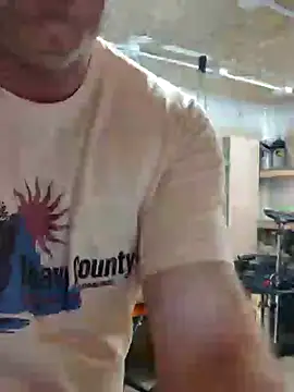 IronedTitan online show from December 9, 11:51 pm