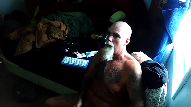 EdgarAlenPole online show from December 3, 1:50 pm