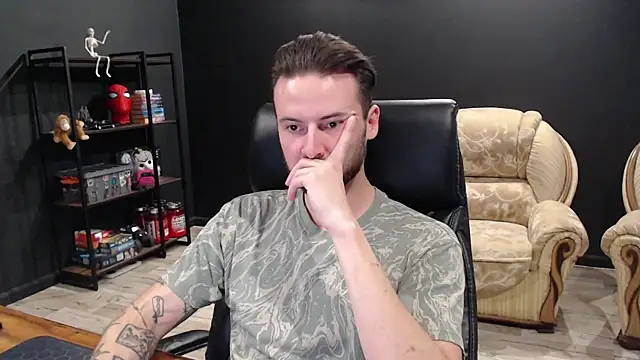 MihasikD online show from November 3, 12:30 pm