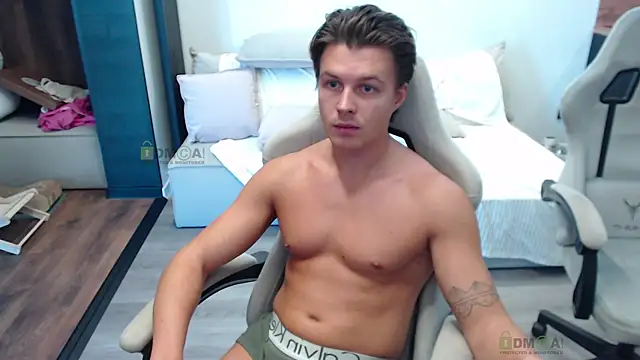 Sunny-Girl1 online show from October 11, 9:35 am