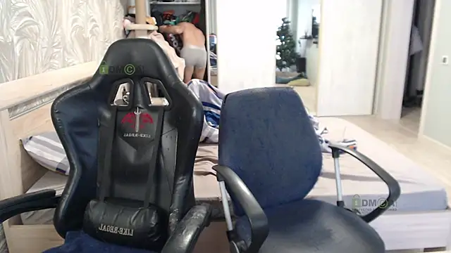 Sunny-Girl1 online show from December 15, 4:40 am